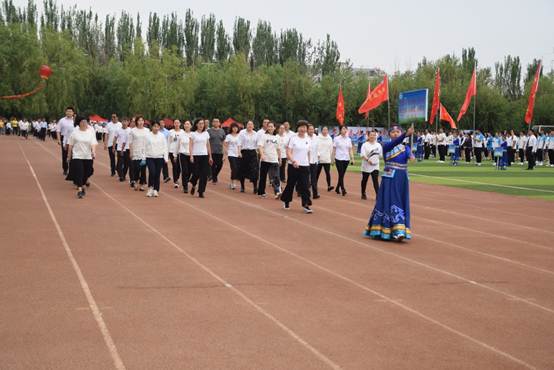 说明: E:\04新闻\6.12运动会\微信图片_20190614191010.jpg