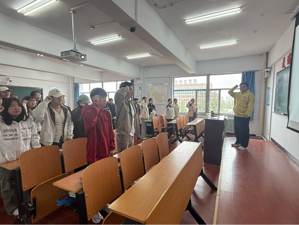 2025-09-23 13:40:24.936000